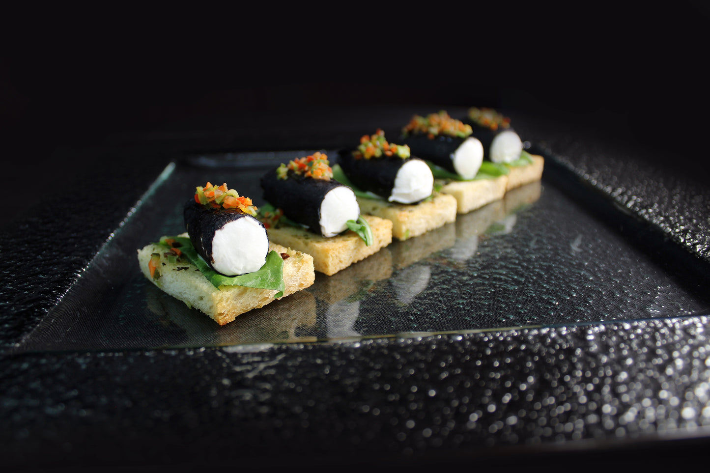 Rolls de queso cabra